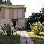 Casa Per Ferie Eremo Santa Rosa Da Lima Hotel
