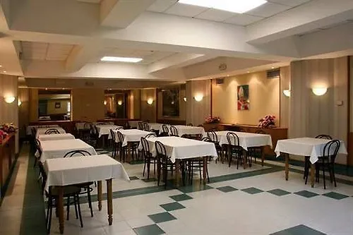 Casa Per Ferie Eremo Santa Rosa Da Lima 2* Roma